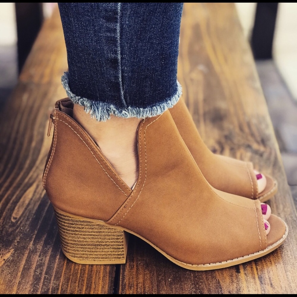 Kenzie qupid peep toe shaft booties